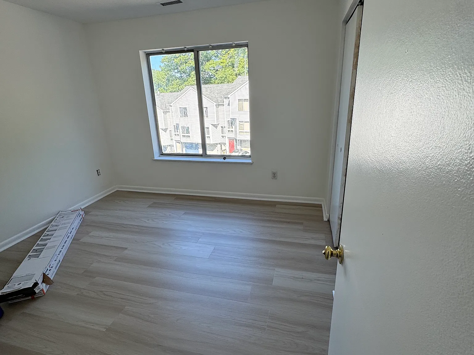 1423 Quinnipiac Ave — Photo 2