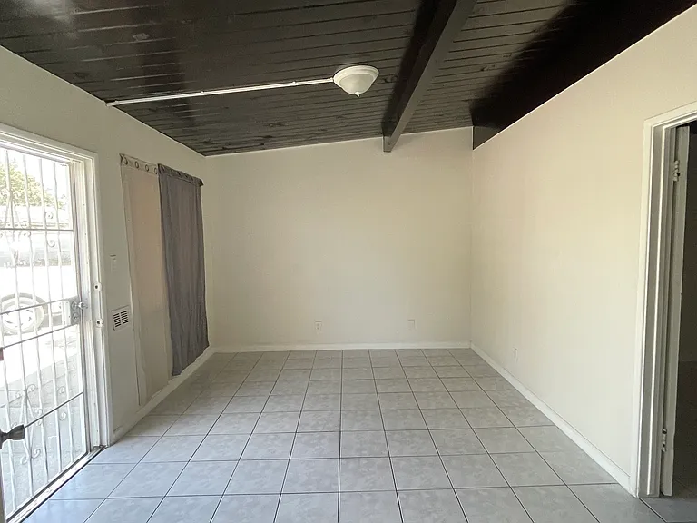 6716 Granger Ave #A — Photo 2