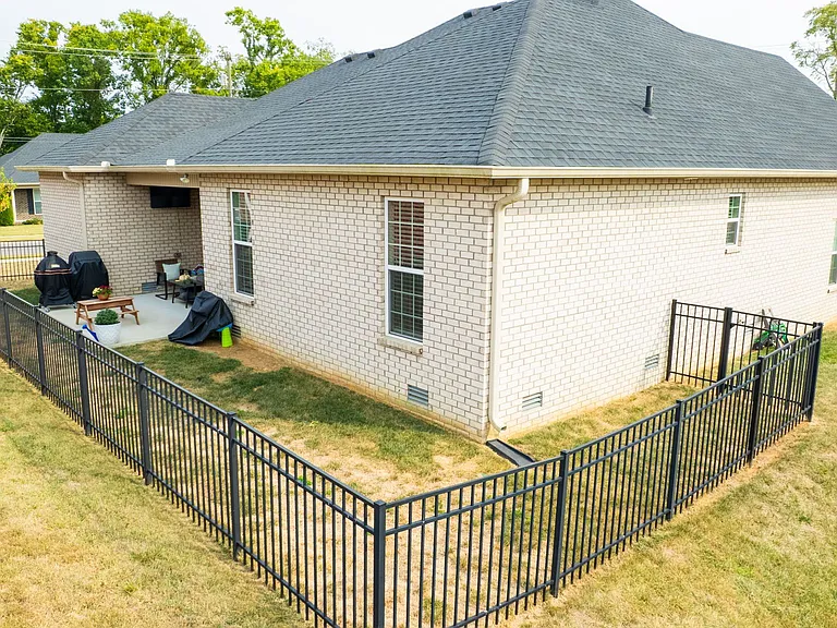 FENCED YARD