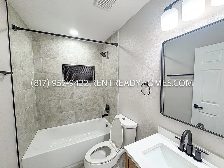 1416 Fairbanks St — Photo 16