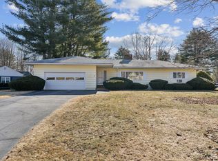 60 Hampton Ave, Auburn, ME 04210