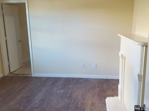 4th image of 2220-22 Urquhart St