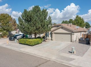 737 Autumn Meadows Dr NE, Rio Rancho, NM 87144