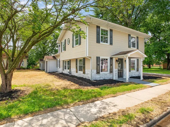 610 W Prairie St, Staunton, IL 62088