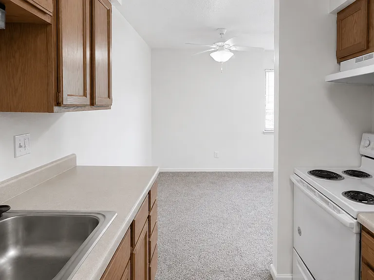 Candlewyck Apartments — Photo 55