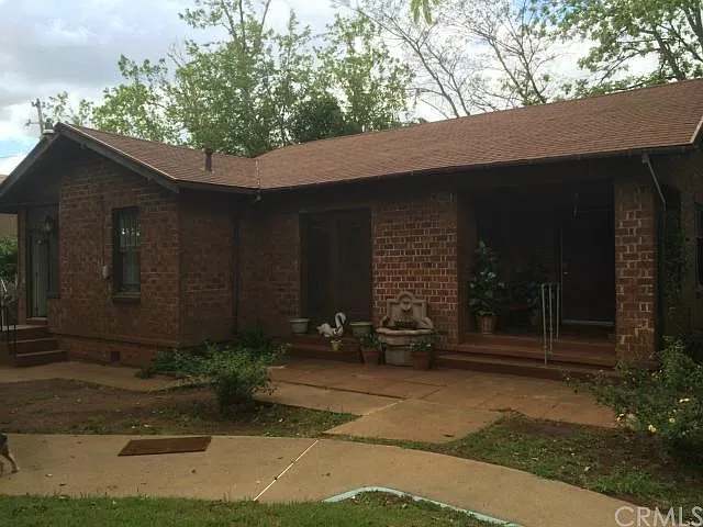 2083 Elgin St photo 1