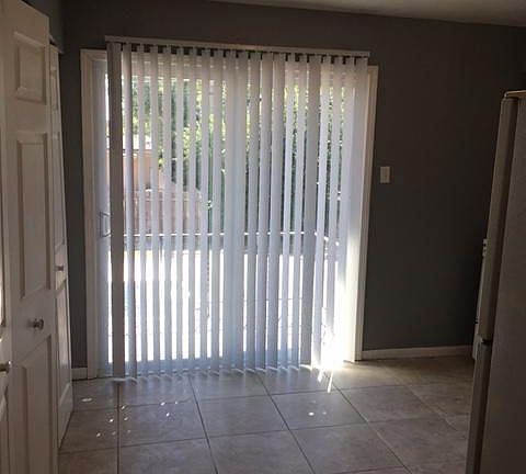 3rd image of 1991 N Campbell Ave APT 11