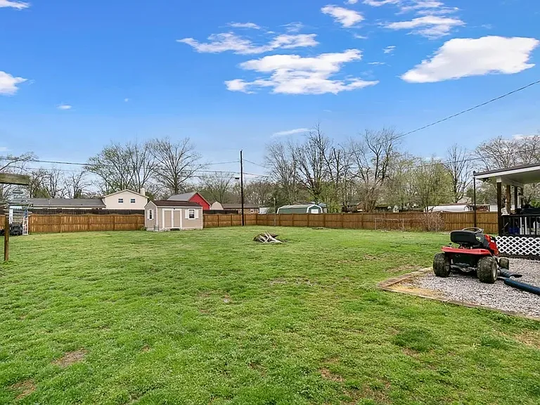 1184 Glenwood Dr — Photo 1