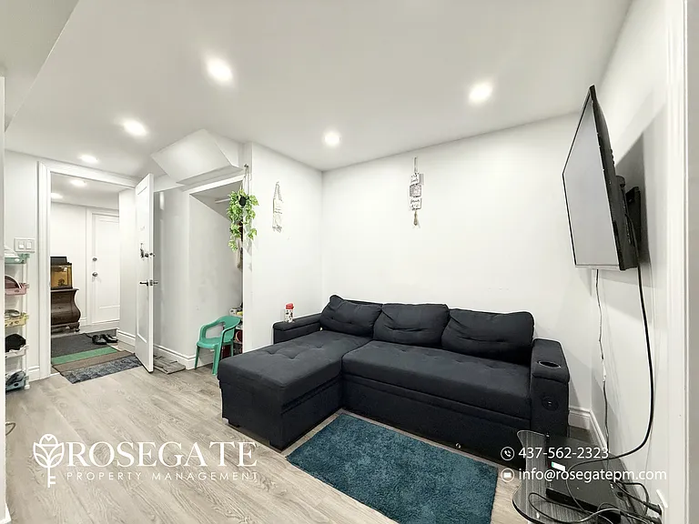 326 Chartland Blvd S #2 — Photo 6