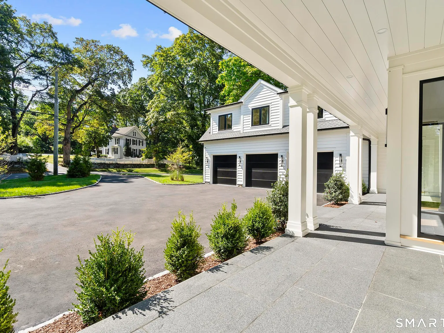 5 bed, 6.0 bath, 7833 sqft, $30,000 — Photo 3