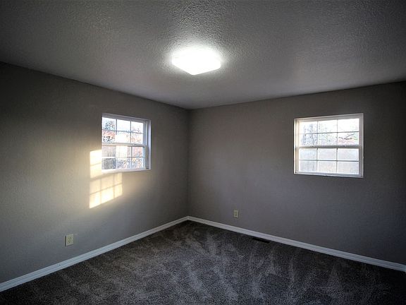 4th image of 158 Majestic Ln