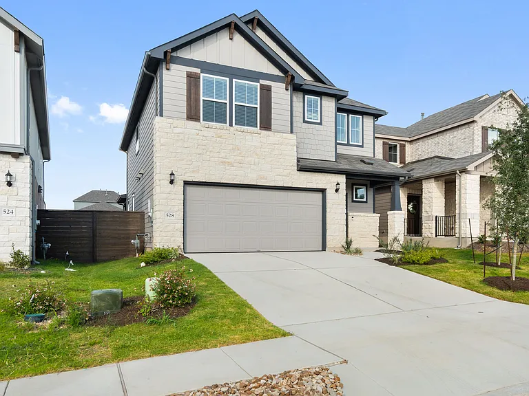 528 Knot Dr — Photo 1