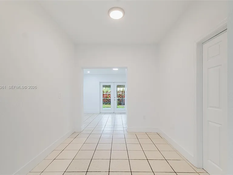 6130 Flagler St — Photo 14