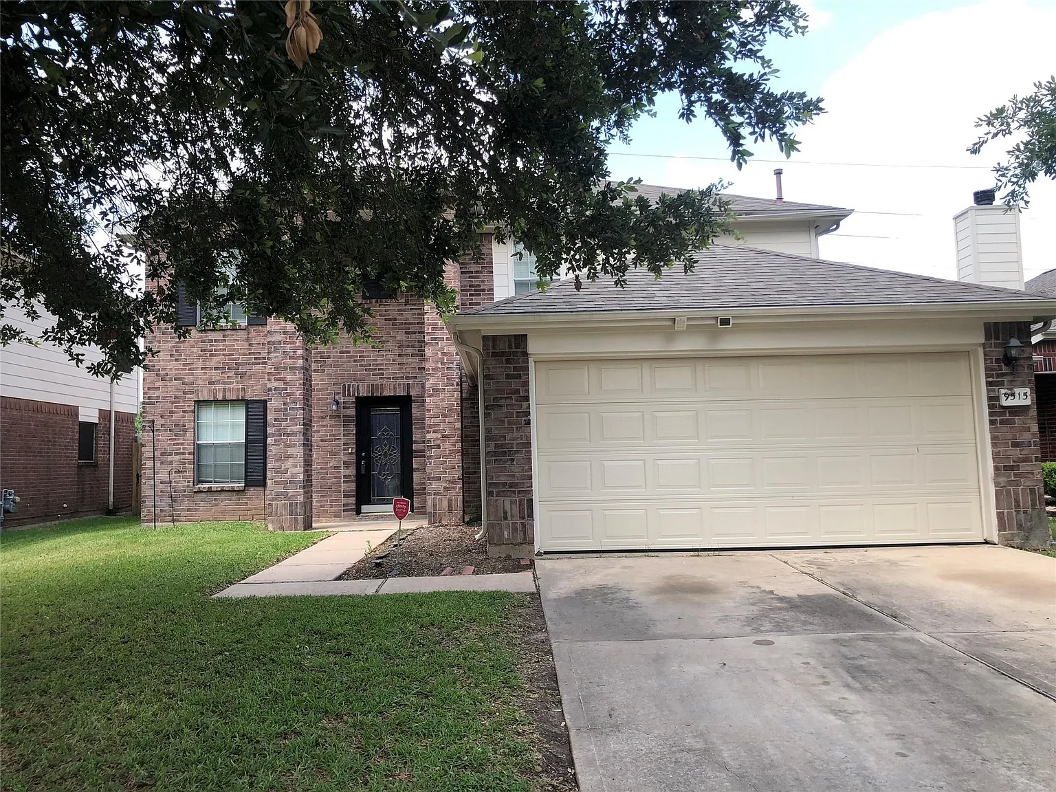 4 bed, 2.5 bath, 2081 sqft, $2,400 — Photo 4