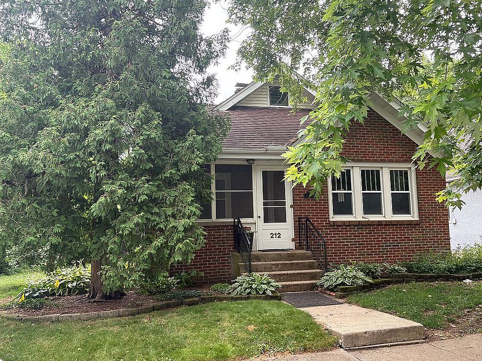 Front of brick bungalow 
