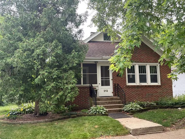 212 Florence Ave, Bloomington, IL 61701