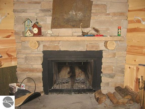 4th image of 3573 Francois St