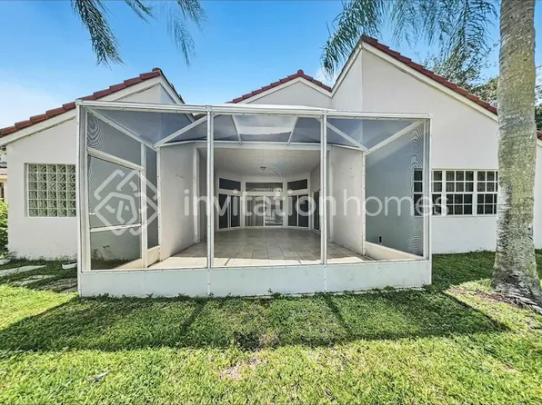 156 Cameron Dr, Fort Lauderdale, FL 33326
