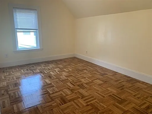 3 bed, 2.5 bath, 1135 sqft, $3,100 — Photo 3