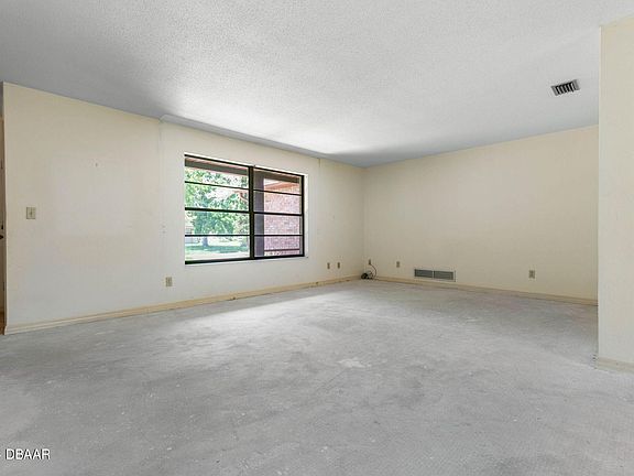 5th image of 1307 Overbrook Dr