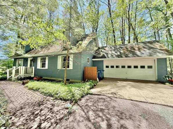 555 W Saxton Rd, Sanford, MI 48657