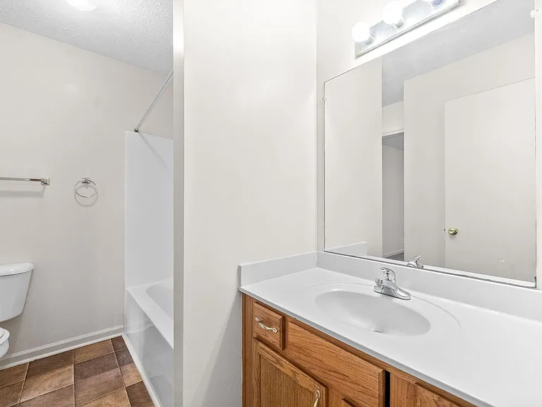 Jockey Drive - 3838 — Photo 17