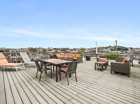 2nd image of 120 W 7th St APT 101