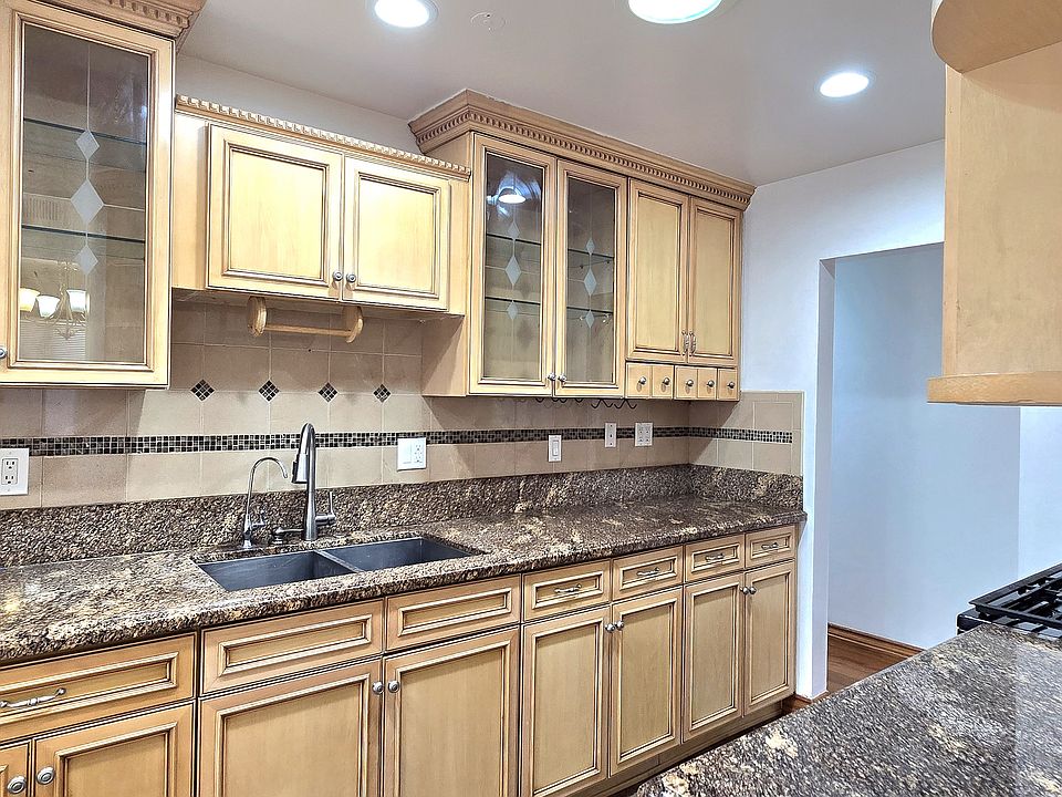 1st image of 700 E Angeleno Ave