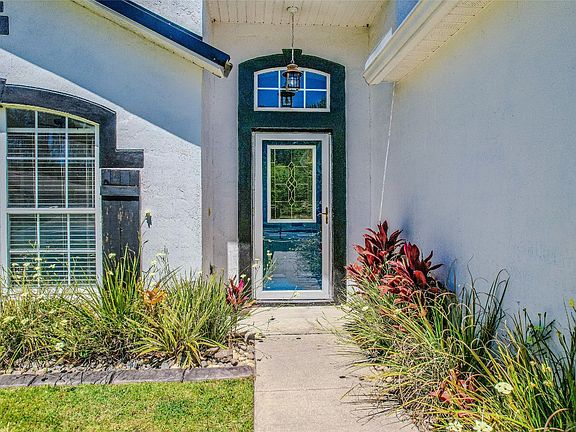 3rd image of 37142 Southern Glen Way