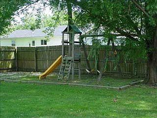 2nd image of 117 N Meadow Dr