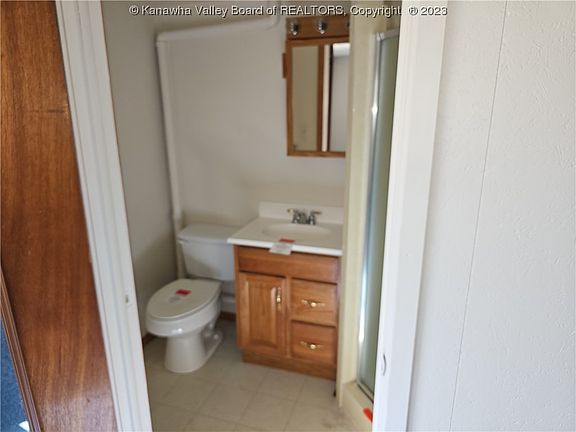 5th image of 451 Forest Cir