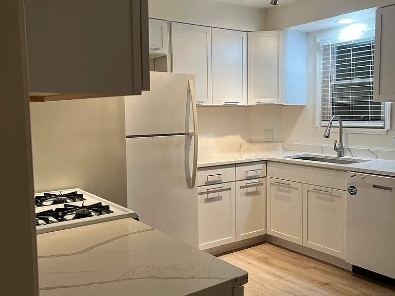 5599 Mayfield Rd #2 — Photo 4