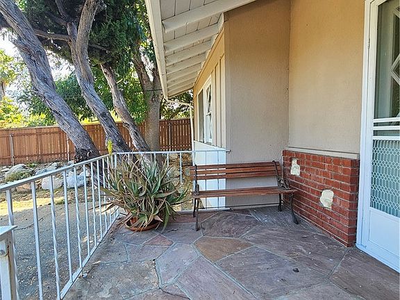 3rd image of 4642 Briggs Ave
