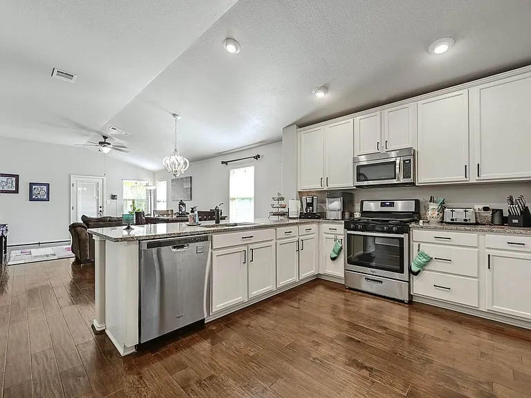 108 Brockston Dr — Photo 9