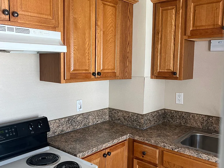 154 S Hanover St #1 — Photo 8