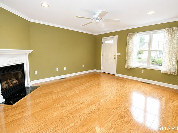 3rd image of 2 Boulderbrook Court #23