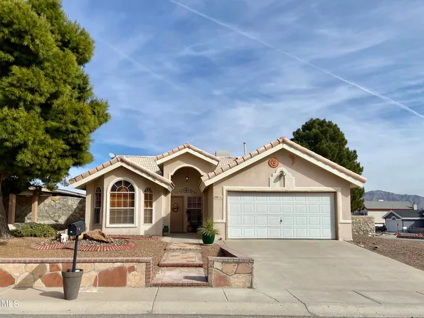 98 Torrey Pines Dr, Santa Teresa, NM 88008