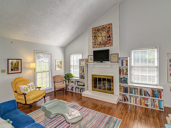 5th image of 7103 Falconwood Ct