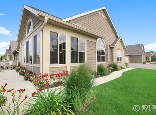 1219 Riverview Dr, Holland, MI 49423