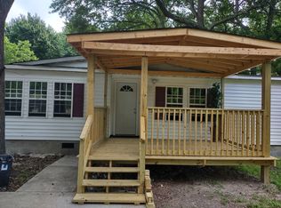 111 Kay Ln, Yorktown, VA 23693