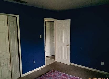 5th image of 432 E Loyola Dr