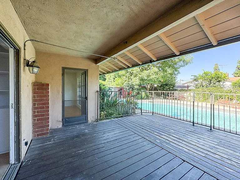6941 McLennan Ave — Photo 10