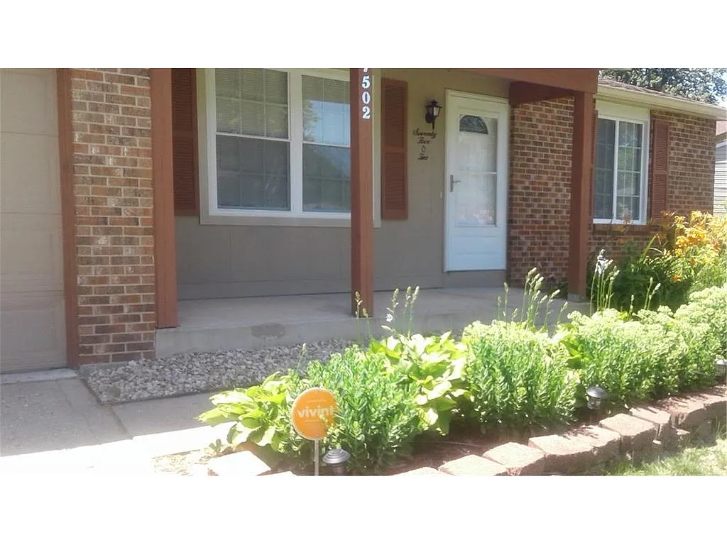 7502 Gordon Way photo 1