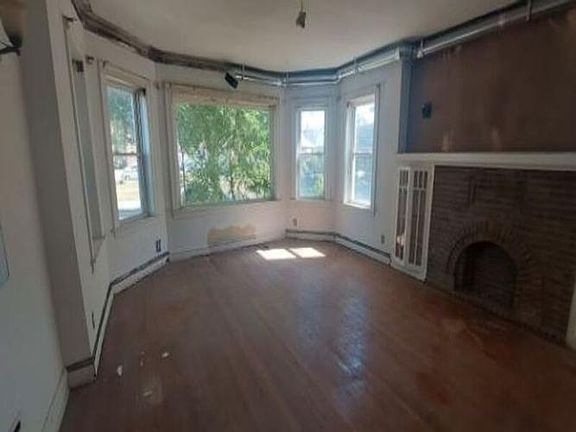 4th image of 7300 S Calumet Ave