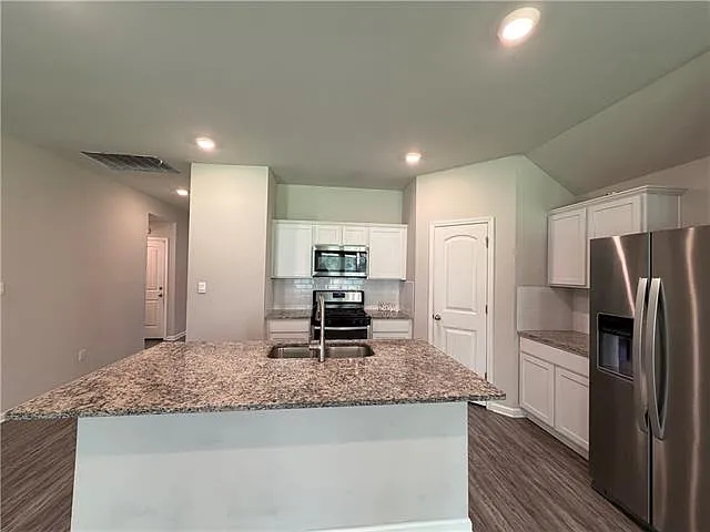 240 Pretty Acres Ave — Photo 3