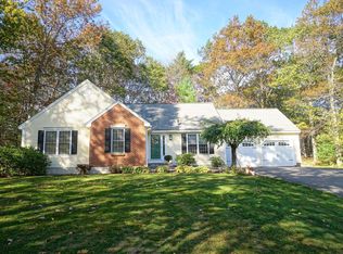 6 Gailor Lane, Hooksett, NH 03106