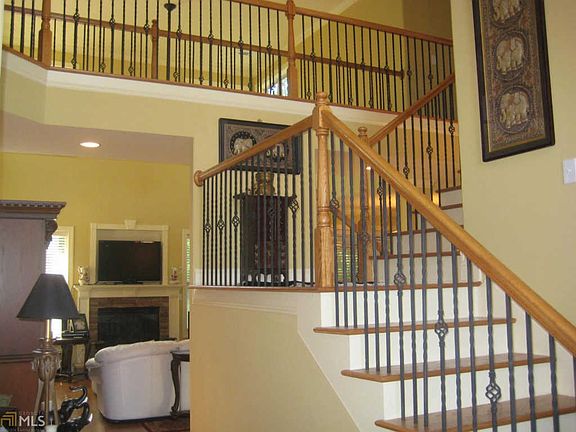 3rd image of 258 Fannin Ln