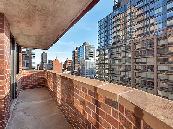 5th image of 231 E 86th St #14B
