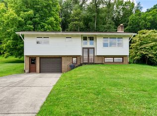 832 Schenley Rd, Leechburg, PA 15656