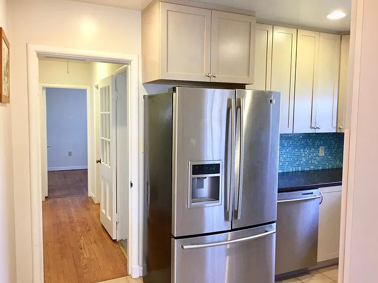 8801 Leonard Dr — Photo 5